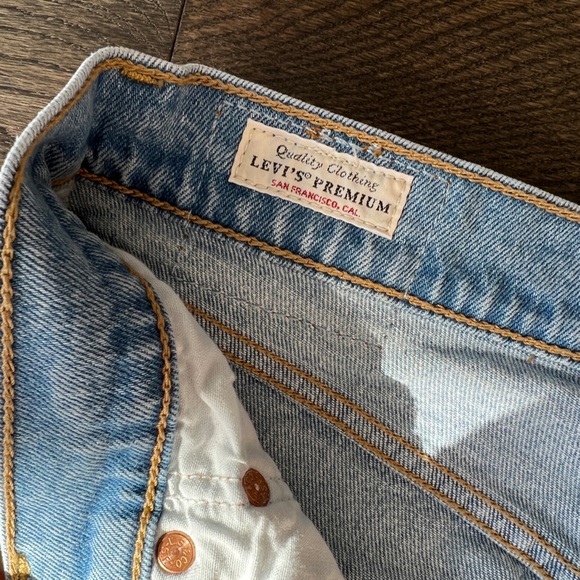 Levi’s Ribcage Flare - Picture 7 of 7